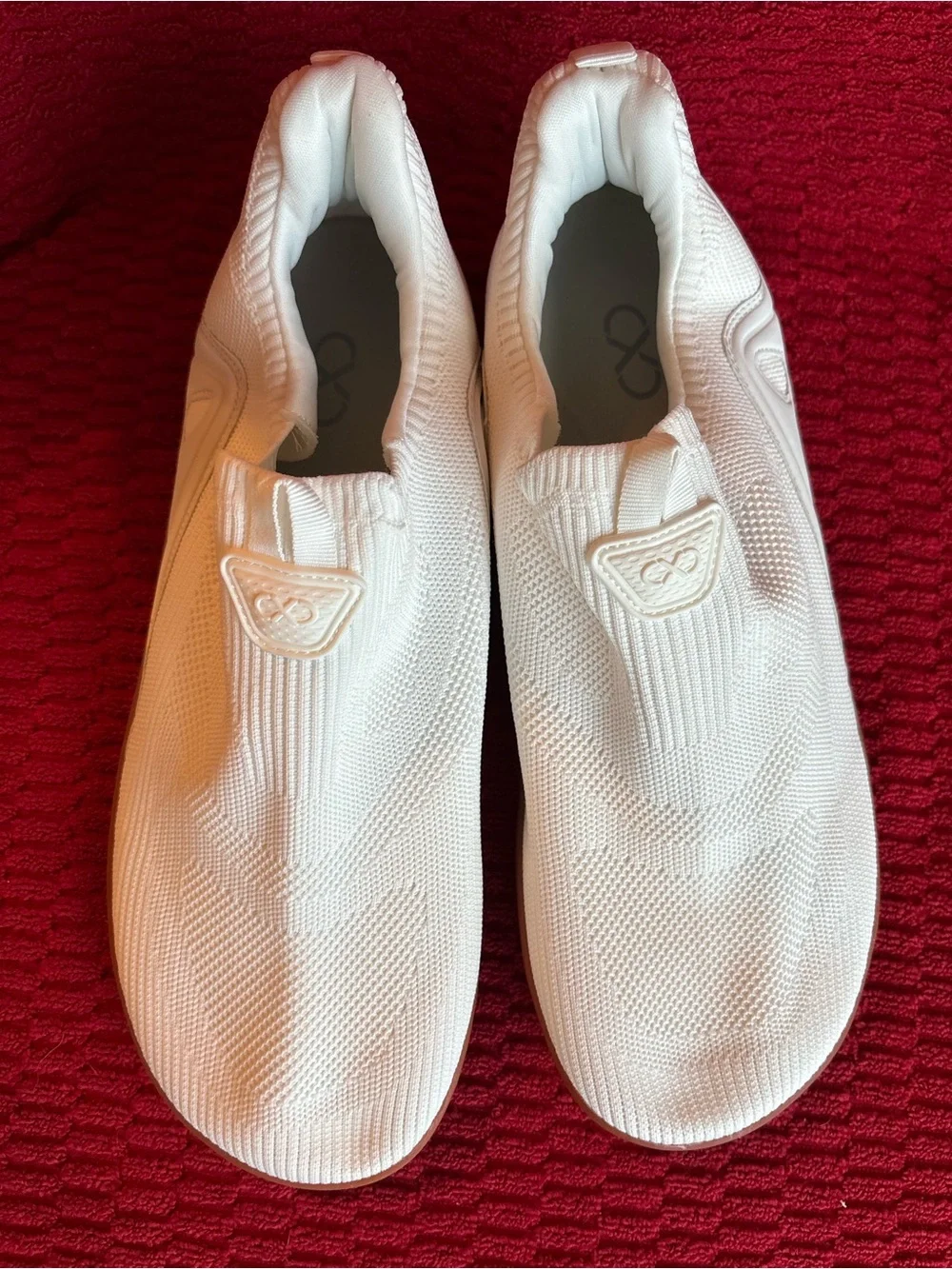 Source Unknown White Knit Slip-On Loafers with Gum Sole